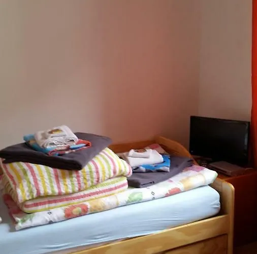 Hexenhaus Am Waldesrand ורניגרוד