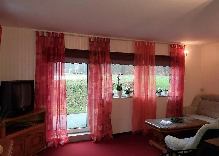 Hexenhaus Am Waldesrand 펜션 *